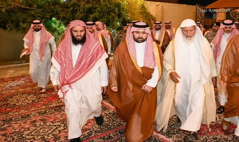 أمير جازان ونائبه يقدمان التعازي للمواطن أحمد النجمي بعد وفاة 3 أبناء له