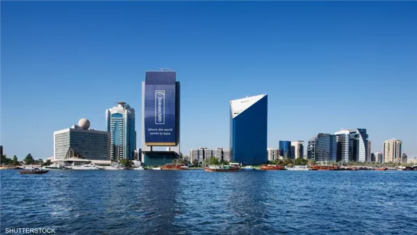 أجواء الإمارات: استقرار الطقس حتى 28 أكتوبر مع رطوبة صباحية وسحب شرقية