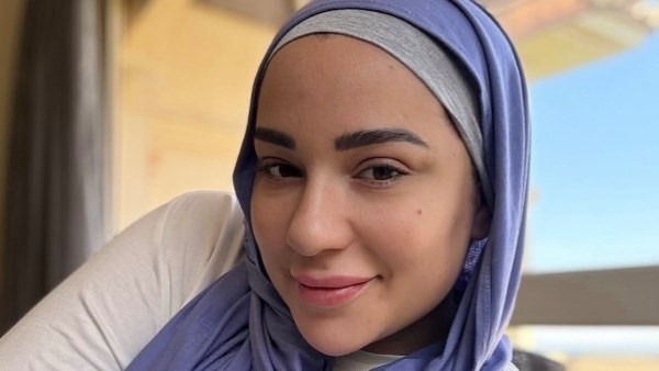 أسما شريف منير تتألق بالحجاب في مهرجان الجونة