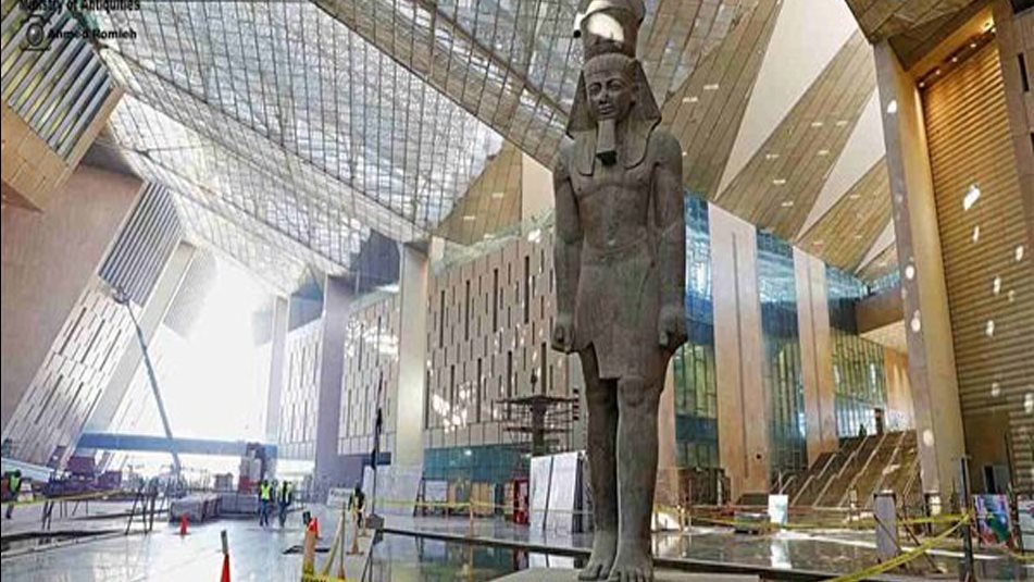 القائم بأعمال سفارة ليتوانيا بالقاهرة يؤكد: المتحف المصري الكبير سيكون وجهة سياحية فريدة