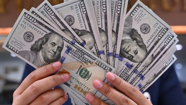متوسط سعر الدولار في مصر اليوم