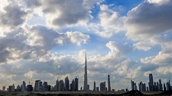 الطقس اليوم في الإمارات مع أمطار خفيفة على السواحل الغربية