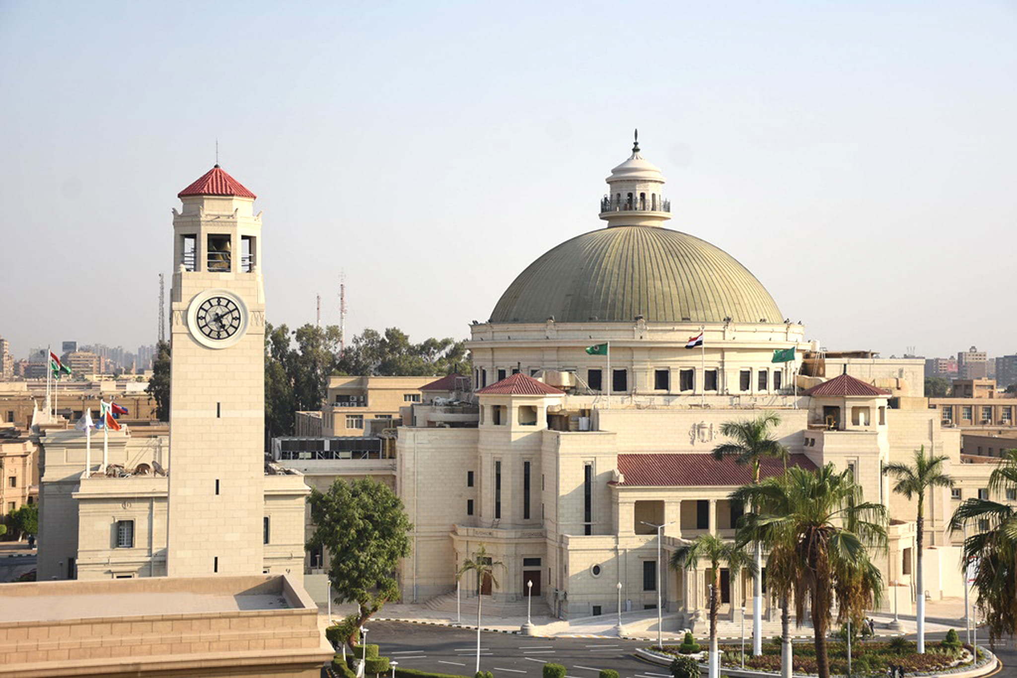 القاهرة تتصدر الجامعات المصرية بإدراج 16 تخصص علمي في تصنيف شنغهاي لعام 2025