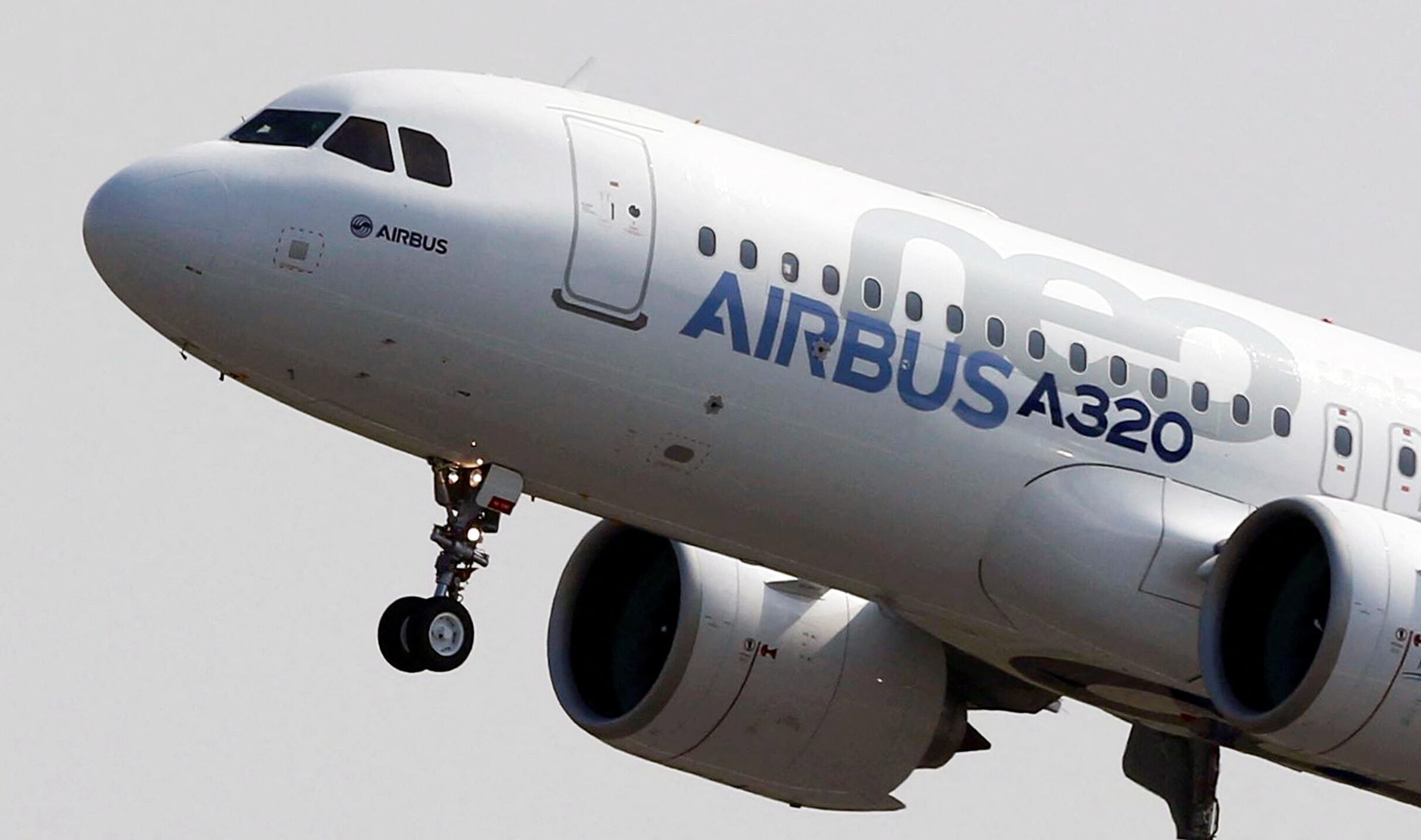 القصة الشاملة وراء استدعاء 6 آلاف طائرة من نوع إيرباص A320