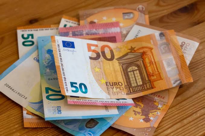 سعر اليورو مقابل الجنيه المصري اليوم السبت 22 نوفمبر 2025 وآخر التحديثات