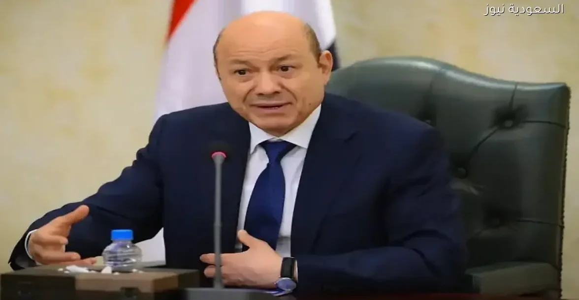 الرئيس العليمي يقدم تعازيه لأسرة السفير محمد عبدالرحمن العبادي