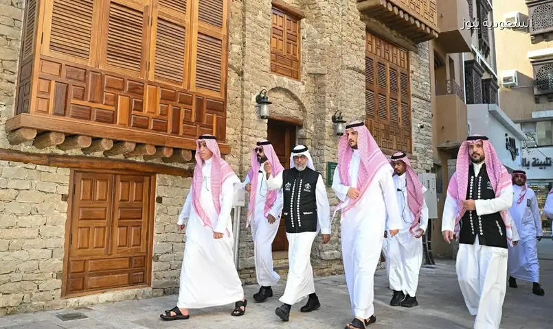 أمير الطائف يتفقد المنطقة التاريخية ويطلع على أعمال التطوير والترميم